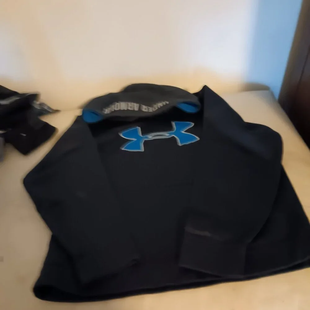 Pullover - Picture 2 of 3